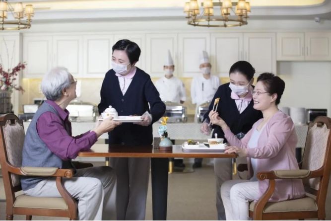 客戶最佳實(shí)踐 | 椿萱茂帶你解鎖“健康養(yǎng)老”幸福密碼(圖3) 微信圖片_20220314102914.jpg