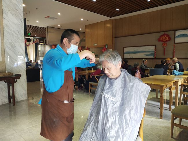 常見養(yǎng)老機構(gòu)怎么收費的呢?(圖2) 常見養(yǎng)老機構(gòu)怎么收費的呢?(圖2)