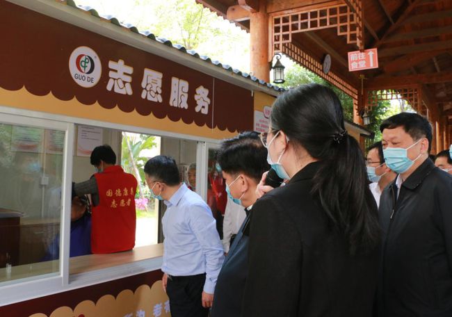 國(guó)家民政部李紀(jì)恒部長(zhǎng)一行蒞臨福州市國(guó)德老年康養(yǎng)中心視察(圖10) 國(guó)家民政部李紀(jì)恒部長(zhǎng)一行蒞臨福州市國(guó)德老年康養(yǎng)中心視察(圖10)