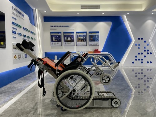 智慧養(yǎng)老新方式!錦江區(qū)養(yǎng)老服務(wù)指導(dǎo)中心全新升級(圖7) 智慧養(yǎng)老新方式!錦江區(qū)養(yǎng)老服務(wù)指導(dǎo)中心全新升級(圖7)